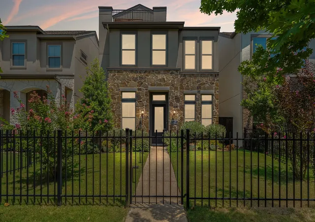 Photo 3 of Single family home for sale at 5129 Artemesia Ln, Dallas, TX 75209 | MLS# 21369108 | Listing updated on 2026-08-26