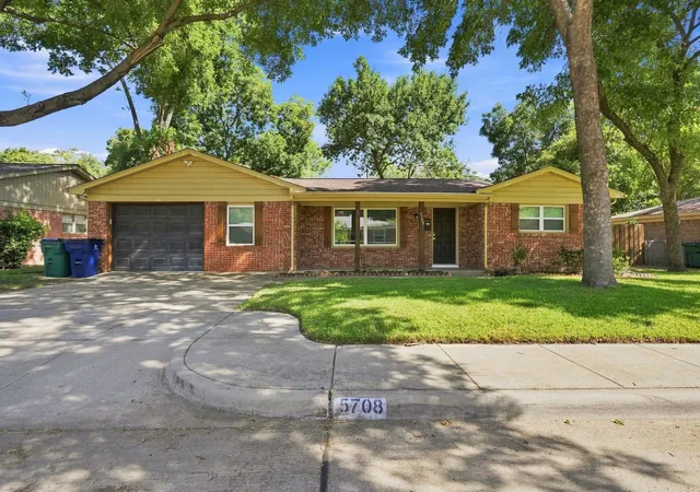Photo 1 of Single family home for sale at 5708 Sunset Rd, Westworth Village, TX 76114 | MLS# 21368136 | Listing updated on 2026-08-29