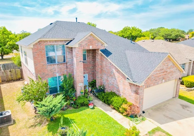 Photo 1 of Single family home for sale at 4813 Madyson Ridge Dr, Fort Worth, TX 76133 | MLS# 21369143 | Listing updated on 2026-08-26