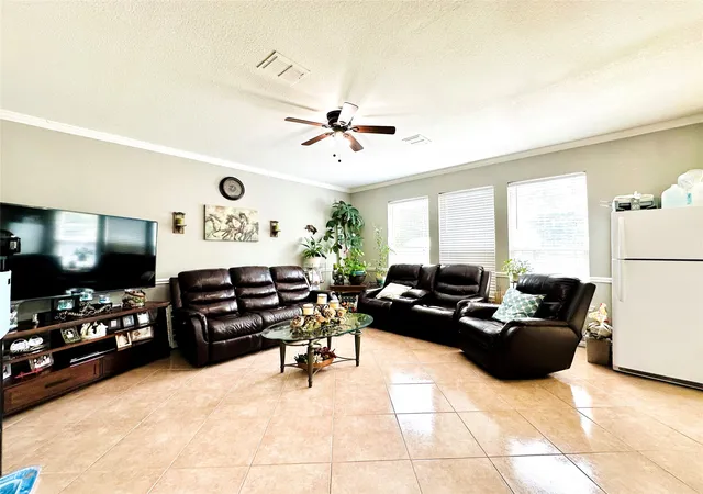 Photo 4 of Single family home for sale at 4813 Madyson Ridge Dr, Fort Worth, TX 76133 | MLS# 21369143 | Listing updated on 2026-08-26