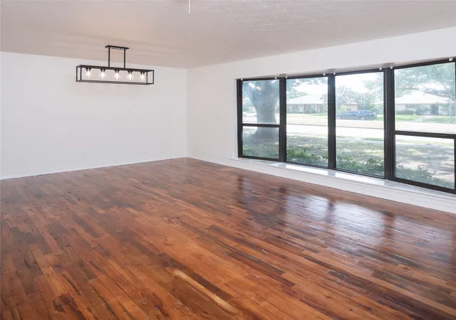 Photo 4 of Single family home for sale at 308 S Grove Rd, Richardson, TX 75081 | MLS# 21368813 | Listing updated on 2026-09-01