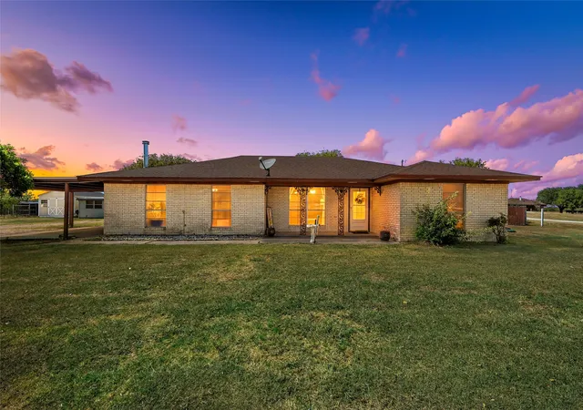 Photo 2 of Single family home for sale at 405 Fm 308, Mount Calm, TX 76673 | MLS# 21364663 | Listing updated on 2026-08-26