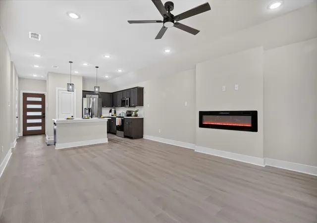 Photo 3 of Single family home for sale at 461 Peace Lily Wy, Tolar, TX 76476 | MLS# 21368715 | Listing updated on 2026-10-07