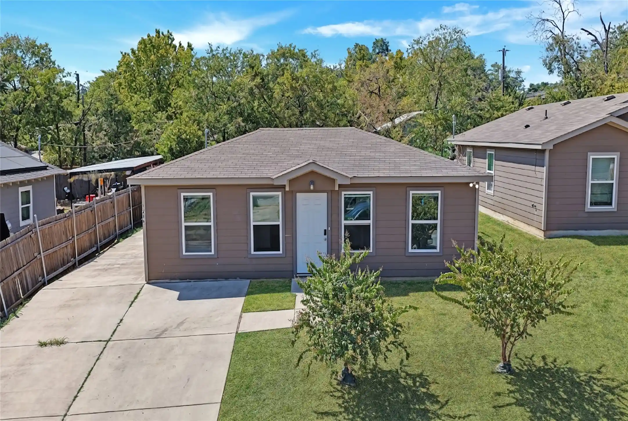 Single family home for sale at 1216 E Powell Ave, Fort Worth, TX 76104 | MLS# 21369237