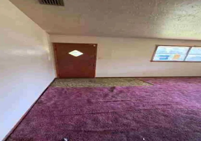 Photo 3 of Single family home for sale at 5915 Lakehurst Cir, Shreveport, LA 71108 | MLS# 21369067 | Listing updated on 2026-08-26