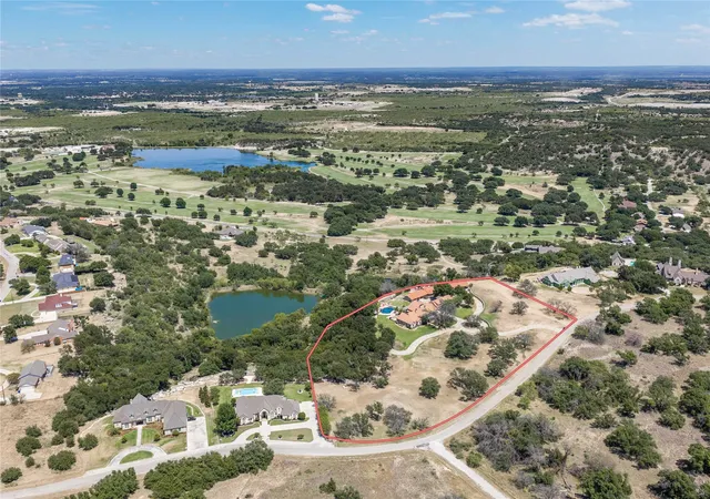 Photo 3 of Mansion for sale at 51 Oak Hill Cir, Brownwood, TX 76801 | MLS# 21369312 | Listing updated on 2026-09-02