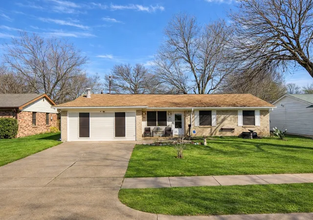 Photo 1 of Single family home for sale at 639 Yale Dr, Lancaster, TX 75134 | MLS# 21369323 | Listing updated on 2026-08-26