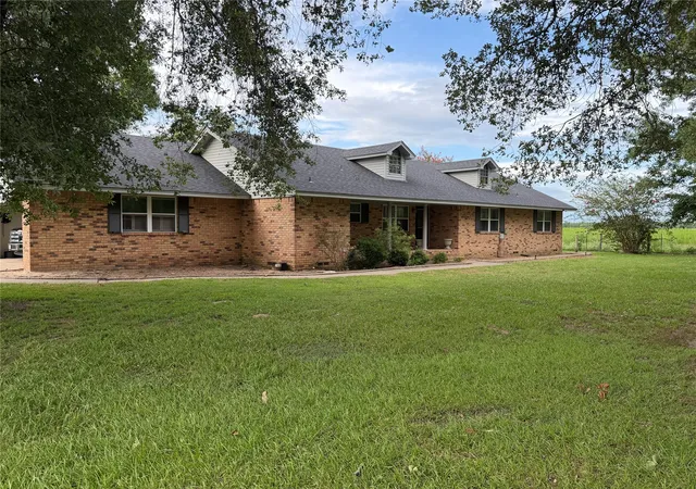 Photo 2 of Single family home for sale at 225 Farm To Market Rd 21, Pittsburg, TX 75686 | MLS# 21369328 | Listing updated on 2026-08-26