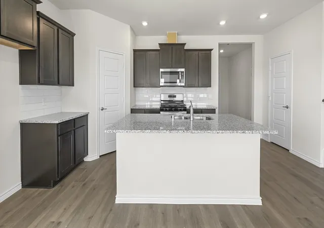 Photo 3 of Single family home for sale at 2032 Hearn Dr, Royse City, TX 75189 | MLS# 21369326 | Listing updated on 2026-09-18