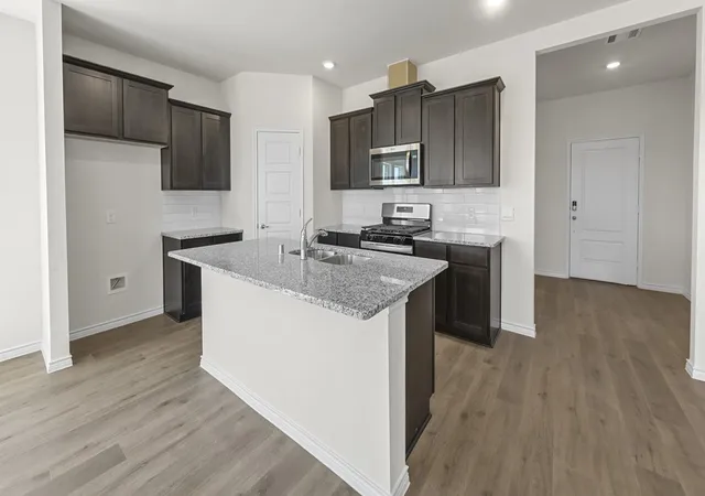 Photo 4 of Single family home for sale at 2032 Hearn Dr, Royse City, TX 75189 | MLS# 21369326 | Listing updated on 2026-09-18