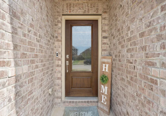 Photo 3 of Single family home for sale at 3318 Brentwood Cvs, Heartland, TX 75126 | MLS# 21365375 | Listing updated on 2026-09-04