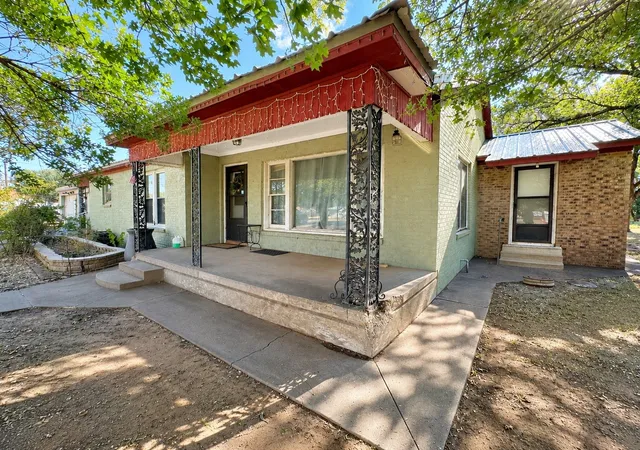 Photo 3 of Single family home for sale at 1 Avenue K E, Haskell, TX 79521 | MLS# 21363378 | Listing updated on 2026-08-26