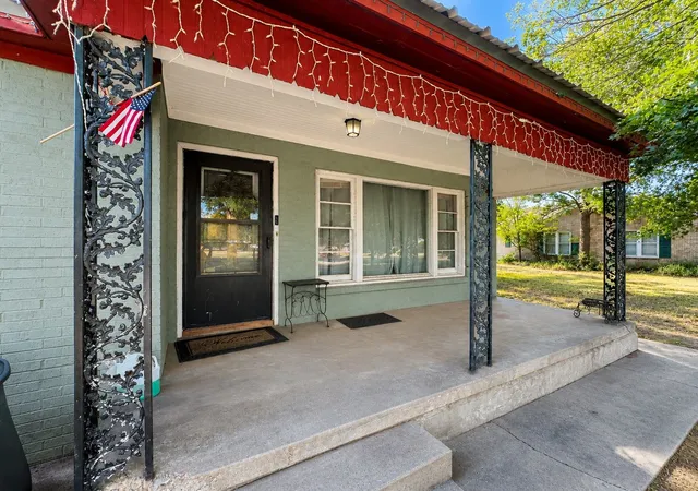 Photo 3 of Single family home for sale at 1 Avenue K E, Haskell, TX 79521 | MLS# 21363378 | Listing updated on 2026-08-26