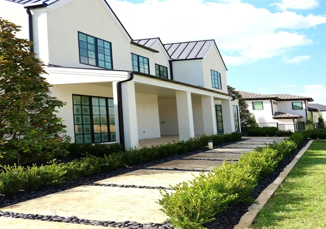 Photo 3 of Single family home for sale at 1709 Oakbrook Dr, Keller, TX 76262 | MLS# 21369377 | Listing updated on 2026-09-21