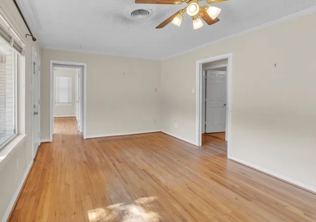 Photo 3 of Single family home for sale at 1232 Valley Vista Dr, Grapevine, TX 76051 | MLS# 21367421 | Listing updated on 2026-09-26