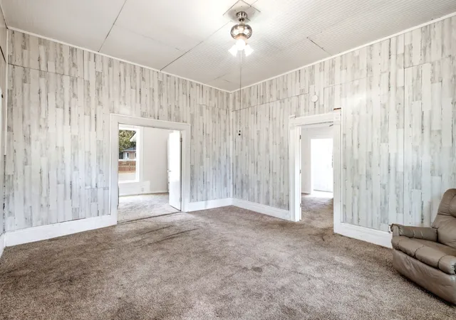 Photo 3 of Sale Pending at 214 E Woodland St, Collinsville, TX 76233 | MLS# 21367676 | Listing updated on 2026-10-05