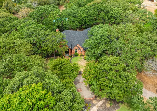 Photo 3 of Single family home for sale at 2930 Burney Ln, Southlake, TX 76092 | MLS# 21368506 | Listing updated on 2026-08-26