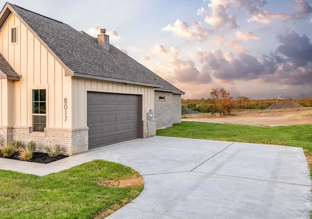 Photo 3 of Single family home for sale at 8017 Ranch View Pl, Springtown, TX 76082 | MLS# 21369481 | Listing updated on 2026-08-30