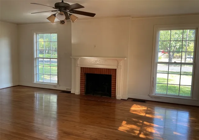 Photo 3 of Single family home for sale at 1720 Sycamore Ave, Corsicana, TX 75110 | MLS# 21368390 | Listing updated on 2026-08-31