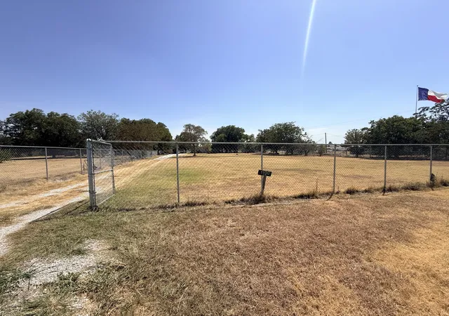 Photo 3 of Manufactured home for sale at 1100 Alford St, Graham, TX 76450 | MLS# 21369535 | Listing updated on 2026-08-26