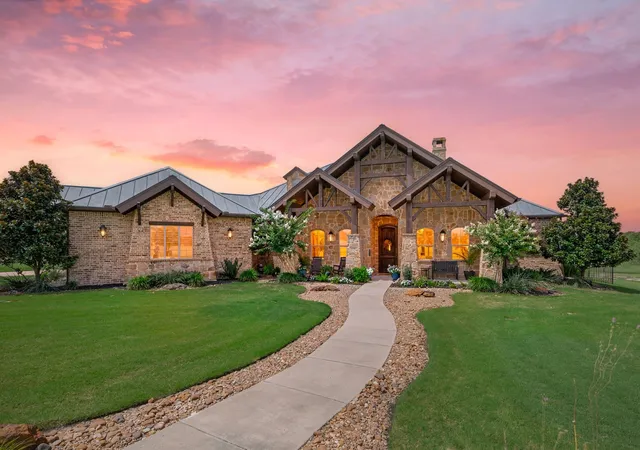Photo 1 of Single family home for sale at 336 Dove Lndg, Royse City, TX 75189 | MLS# 21368733 | Listing updated on 2026-08-29