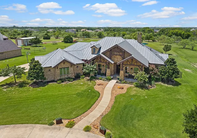 Photo 2 of Single family home for sale at 336 Dove Lndg, Royse City, TX 75189 | MLS# 21368733 | Listing updated on 2026-08-29
