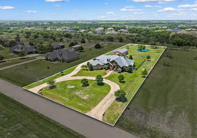 Photo 3 of Single family home for sale at 336 Dove Lndg, Royse City, TX 75189 | MLS# 21368733 | Listing updated on 2026-08-29
