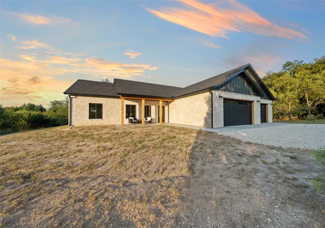Photo 1 of Single family home for sale at 201 Private Road 4296, Clifton, TX 76634 | MLS# 21368702 | Listing updated on 2026-08-29