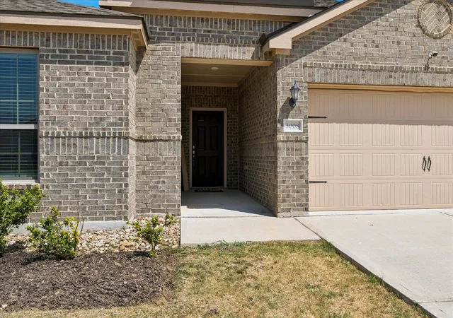 Photo 2 of Single family home for sale at 3008 Watercrest Dr, Sanger, TX 76266 | MLS# 21369488 | Listing updated on 2026-08-26