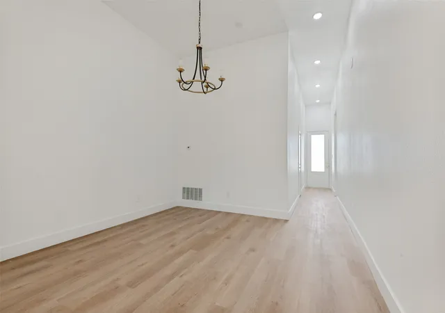 Photo 2 of Single family home for sale at 3913 Blue Ridge Blvd, Dallas, TX 75233 | MLS# 21366859 | Listing updated on 2026-10-03