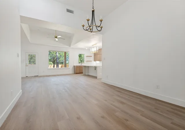 Photo 3 of Single family home for sale at 3913 Blue Ridge Blvd, Dallas, TX 75233 | MLS# 21366859 | Listing updated on 2026-10-03