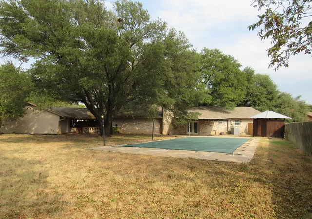 Photo 19 of Single family home for sale at 208 Opal St, Hewitt, TX 76643 | MLS# 21369538 | Listing updated on 2026-09-30