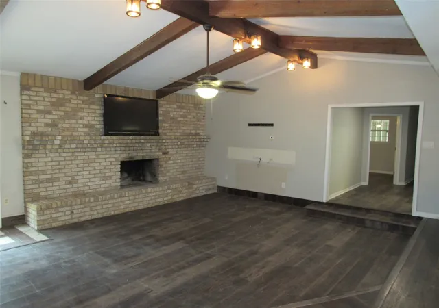 Photo 3 of Single family home for sale at 208 Opal St, Hewitt, TX 76643 | MLS# 21369538 | Listing updated on 2026-09-30