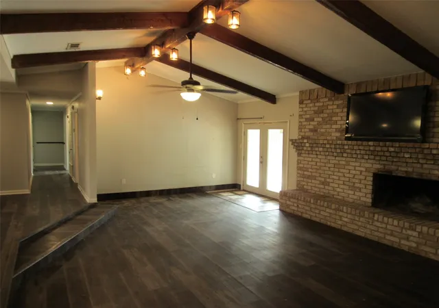 Photo 4 of Single family home for sale at 208 Opal St, Hewitt, TX 76643 | MLS# 21369538 | Listing updated on 2026-09-30