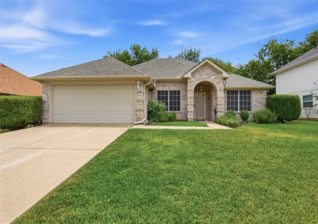 Photo 1 of Single family home for sale at 1601 Creekside, Sherman, TX 75092 | MLS# 21368319 | Listing updated on 2026-10-05