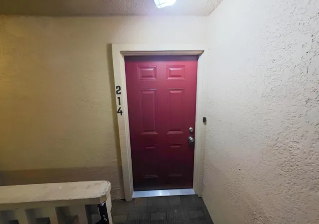 Photo 2 of Condo for sale at 4044 Buena Vista St #214, Dallas, TX 75204 | MLS# 21369569 | Listing updated on 2026-08-26