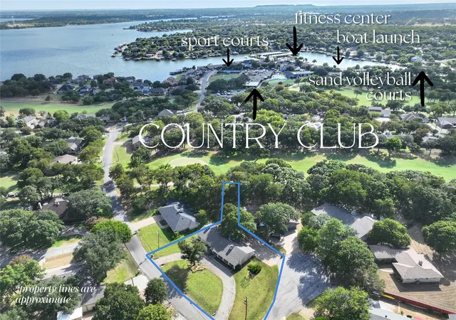 Photo 2 of Single family home for sale at 3902 Laramie Dr, Granbury, TX 76049 | MLS# 21366901 | Listing updated on 2026-08-27