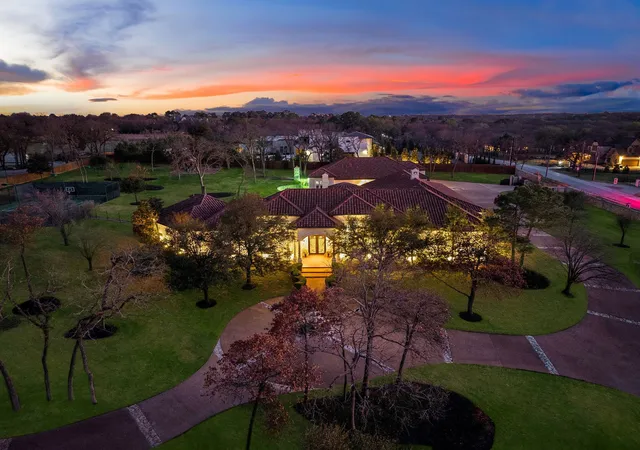 Photo 1 of Mansion for sale at 1075 W Dove Rd, Southlake, TX 76092 | MLS# 21369575 | Listing updated on 2026-08-26