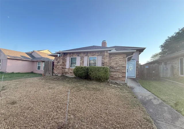 Photo 1 of Single family home for sale at 1715 Hancock Dr, Mesquite, TX 75149 | MLS# 21369604 | Listing updated on 2026-10-07