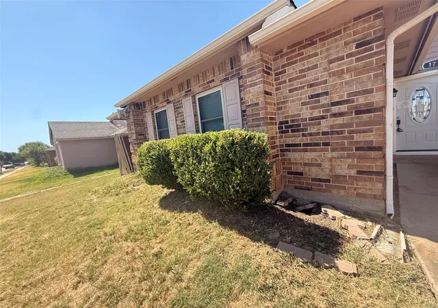 Photo 2 of Single family home for sale at 1715 Hancock Dr, Mesquite, TX 75149 | MLS# 21369604 | Listing updated on 2026-10-07