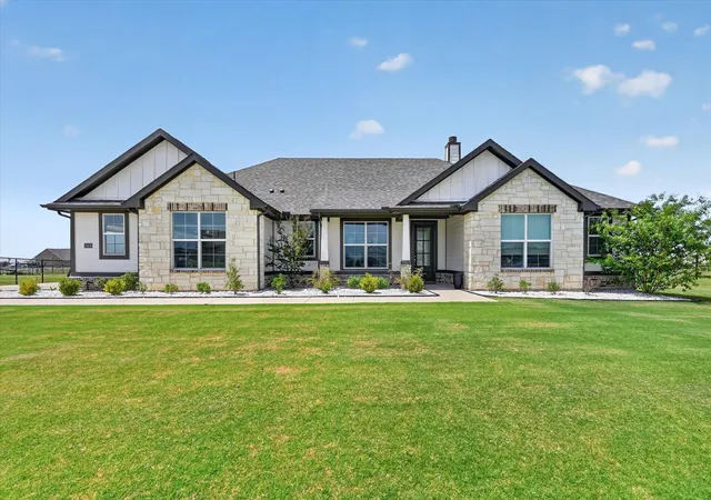 Photo 1 of Single family home for sale at 13416 Sage Meadow Cir, Sanger, TX 76266 | MLS# 21367353 | Listing updated on 2026-08-26