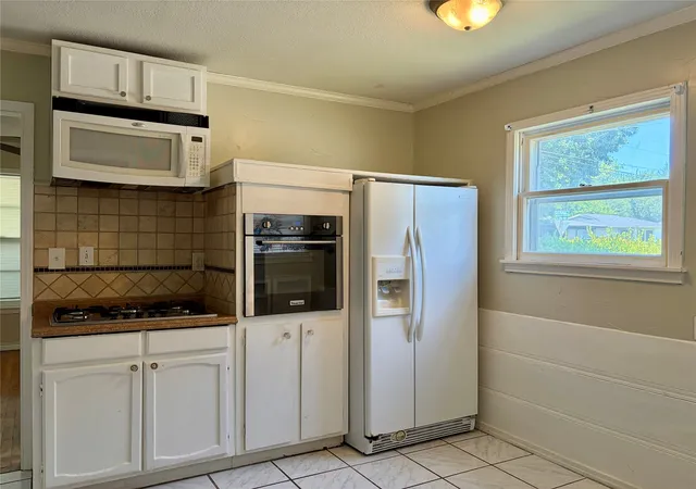 Photo 4 of Single family home for sale at 2225 N Shannon St, Sherman, TX 75092 | MLS# 21369626 | Listing updated on 2026-08-26