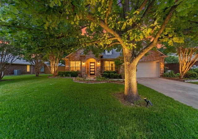 Photo 3 of Single family home for sale at 1532 Lynn Dr, Wylie, TX 75098 | MLS# 21369652 | Listing updated on 2026-09-03