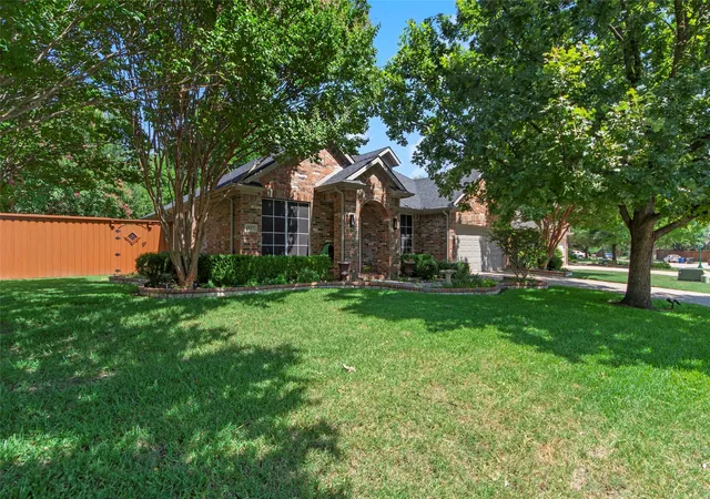 Photo 4 of Single family home for sale at 1532 Lynn Dr, Wylie, TX 75098 | MLS# 21369652 | Listing updated on 2026-09-03