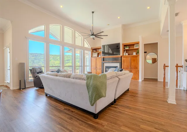 Photo 4 of Single family home for sale at 9210 Ravenswood Rd, Granbury, TX 76049 | MLS# 21367542 | Listing updated on 2026-08-27