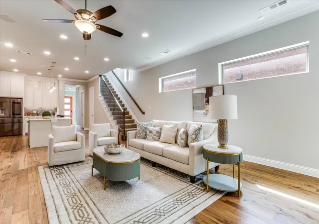 Photo 3 of Single family home for sale at 537 Bramante Dr, Plano, TX 75075 | MLS# 21349011 | Listing updated on 2026-08-30