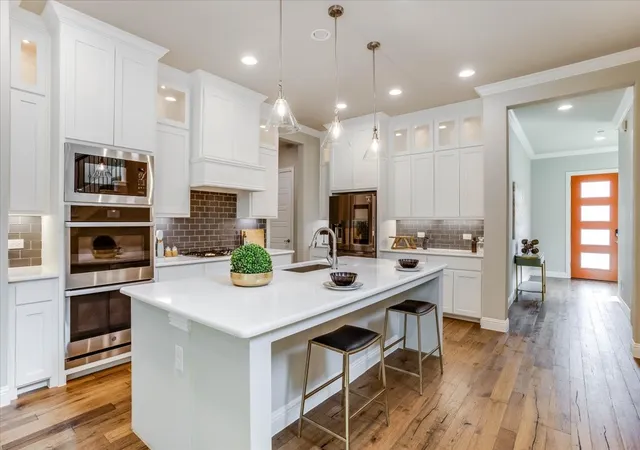 Photo 4 of Single family home for sale at 537 Bramante Dr, Plano, TX 75075 | MLS# 21349011 | Listing updated on 2026-08-30