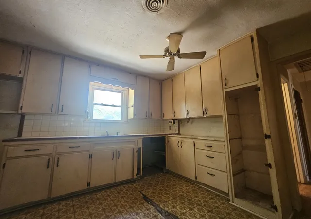 Photo 2 of Single family home for sale at 540 Harrison Ln, Hurst, TX 76053 | MLS# 21368456 | Listing updated on 2026-08-26