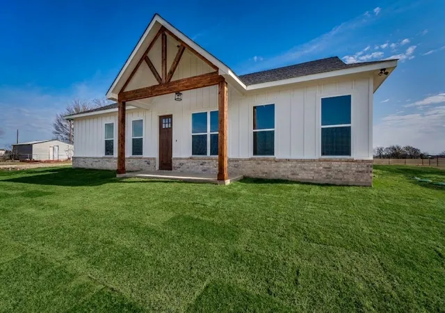 Photo 3 of Single family home for sale at Tbd Mcknight Rd, Ferris, TX 75125 | MLS# 21369694 | Listing updated on 2026-09-28