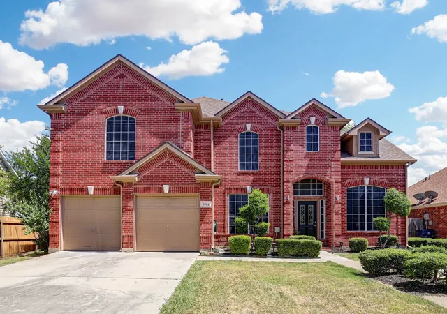 Photo 1 of Sale Pending at 5704 Kelly Ct, Haltom City, TX 76137 | MLS# 21356823 | Listing updated on 2026-09-28